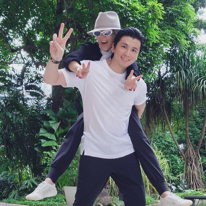 <p>Sejak dipersunting Reino Barack, Syahrini memang sudah jarang tampil di layar kaca. Wanita 40 tahun ini lebih banyak menghabiskan waktu bersama keluarganya. (Foto: Instagram @princessyahrini)</p>