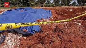 VIDEO: Penampakan Beras Bansos Presiden yang Terkubur di Depok