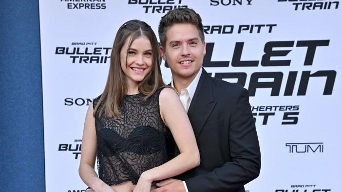 LOS ANGELES, CALIFORNIA - AUGUST 01: Barbara Palvin and Dylan Sprouse attend the Los Angeles Premiere of Columbia Pictures' 