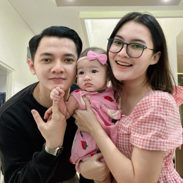 <p>Baby Gendhis kini hampir berusia 1 tahun, Bunda. Selama menjalani kehidupan sebagai orang tua, pasangan ini kerap memperlihatkan momen kocak kepada netizen. (Foto: Instagram @doryharsa)</p>