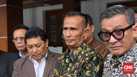img-title Ayah Brigadir J Tiba di Jakarta, Gantikan Prosesi Wisuda Besok di UT