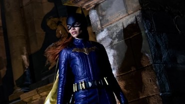 Film 'Batgirl' Batal Ditayangkan, Sutradara Sedih dan Kaget