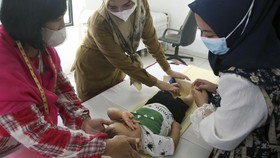 Kasus Campak di 8 Daerah Jatim Melonjak, Khofifah Minta Waspada
