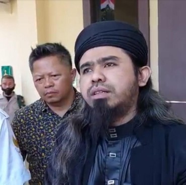 Direkam Saat Berobat, Seleb TikTok Geram & Bocorkan Tarif Praktik Gus Samsudin
