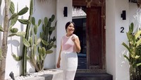 <p>Gya terlihat sangat menikmati kehamilan anak ke-duanya ini. Gya terlihat bahagia dan ceria, ya Bunda.  "Dari kemaren mager di villa, ok hari ini kita keluaaar," tulisnya penuh semangat saat berada liburan.(Foto: Instagram @gyaps)</p>