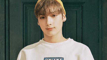 img-title Foto Ayah hingga Kakek Buyut Huening Kai TXT Tersebar, Nggak Kalah Ganteng!