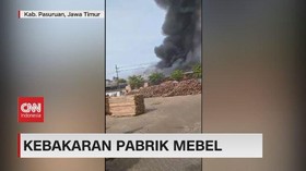 VIDEO: Kebakaran Pabrik Mebel