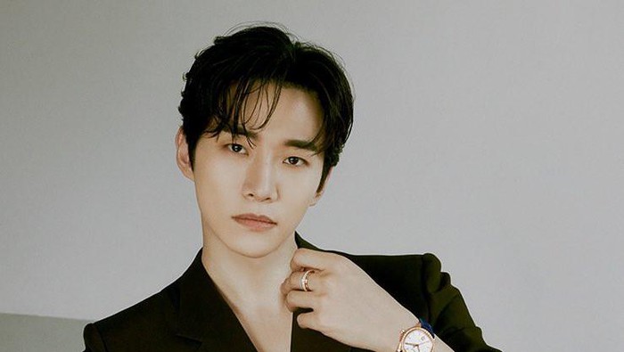 Lee Jun Ho '2PM' Dikabarkan Jadi Aktor Sekaligus Idol K-Pop Termahal, Berapa Bayarannya Tiap Episode? Lee Jun Ho '2PM' Dikabarkan Jadi Aktor Sekaligus Idol K-Pop Termahal, Berapa Bayarannya Tiap Episode?