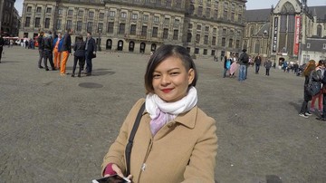 NANDA GITA JUALAN RENDANG DI BELANDA