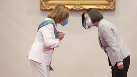 Medsos China Weibo Down Usai Nancy Pelosi Mendarat di Taiwan