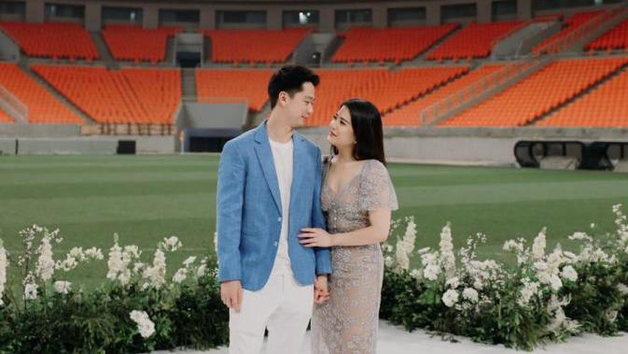 Valencia Tanoe dan Kevin Sanjaya