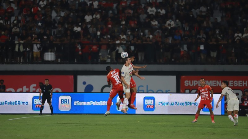 Sepak bola lebih dari sekadar cabang olahraga dengan jumlah penggemar terbanyak di dunia.
