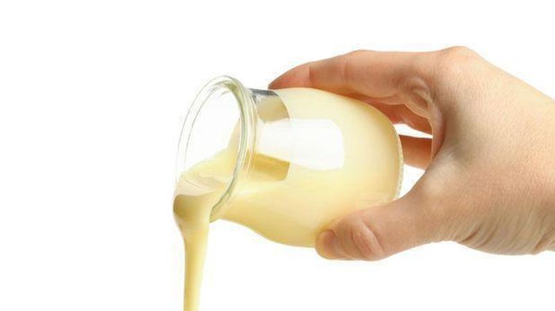 Susu kental manis punya kandungan vitamin dan mineral yang diperlukan untuk sarapan praktis dan nikmat
