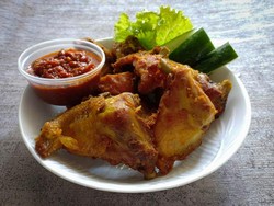 Legit Gurih! Ayam Goreng Mbah Cemplung Sejak 1973 di Bantul