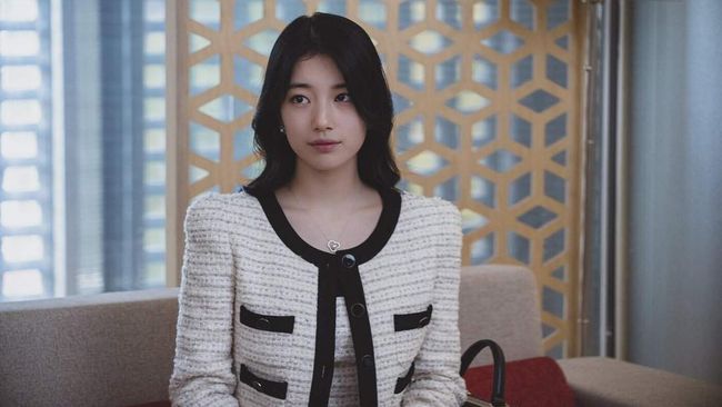 Pengadilan tolak gugatan sutradara drama Anna terhadap platform penayangan terkait suntingan drama Bae Suzy itu.