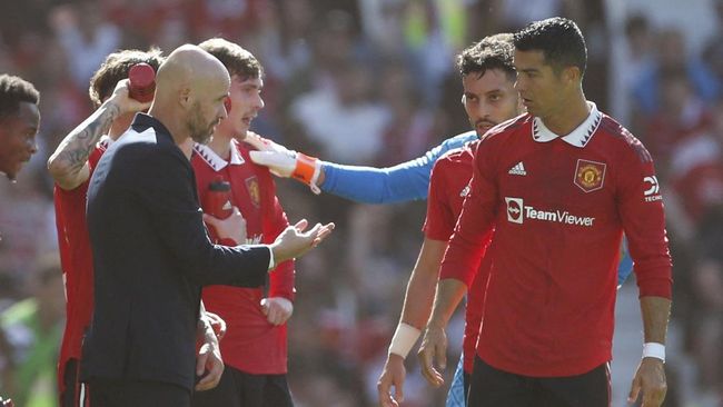 Ten Hag Tantang Ronaldo Agar Tak Jadi Cadangan MU