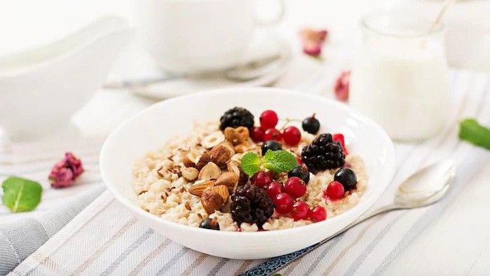 Bosan Sama Olahan Oatmeal yang Itu-itu Saja? Kreasikan dengan 7 Topping Ini, Bisa Bantu Berat Badan Turun! Bosan Sama Olahan Oatmeal yang Itu-itu Saja? Kreasikan dengan 7 Topping Ini, Bisa Bantu Berat Badan Turun!