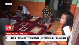 VIDEO: Keluarga Brigadir Yosua Minta Polisi Ungkap Dalangnya