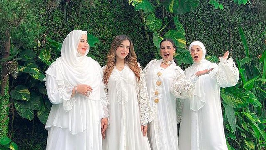 Keluarga Tasya Farasya dan Tasyi Athasyia Keluarga Tasya Farasya dan Tasyi Athasyia