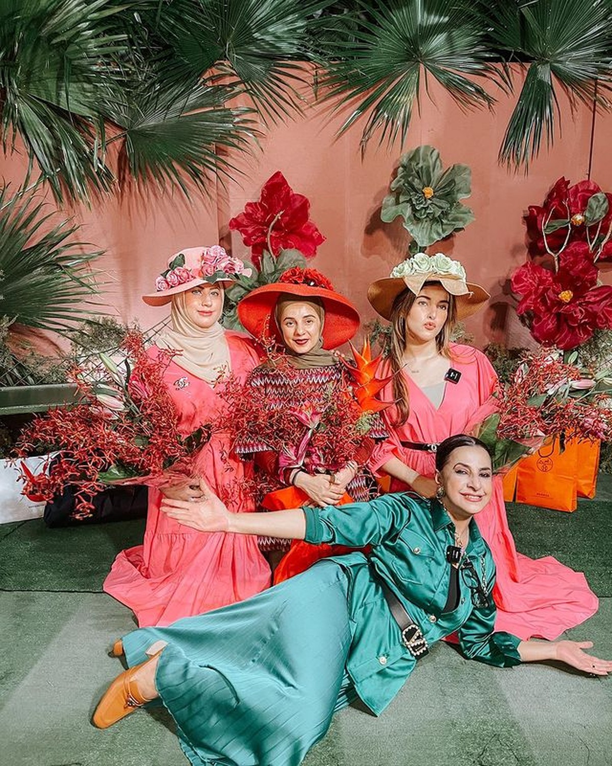 Keluarga Tasya Farasya dan Tasyi Athasyia