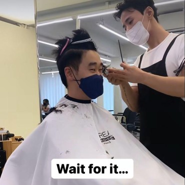 9 Potret Bucin Maudy Ayunda Temani 'Mas Oppa' Potong Rambut di Korea