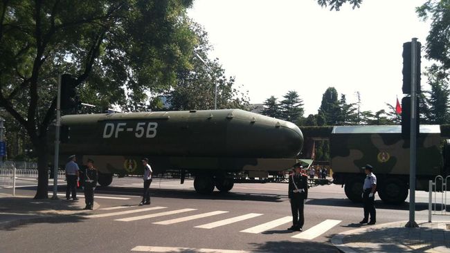 Spesifikasi Rudal Dongfeng yang Ditembakkan China di Selat Taiwan Rudal Dongfeng ditembakkan China di Selat Taiwan setelah kunjungan Ketua DPR AS, Nancy Pelosi ke Taiwan.