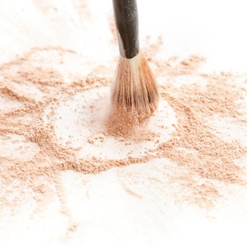 img-title BeauPicks: 4 Sunscreen Powder yang Praktis Dibawa Saat Traveling, Mudah untuk Reapply dan Anti-Lengket!