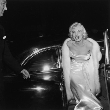 img-title Gaya Ikonis Marilyn Monroe di Film, Ada yang Gaunnya Terjual Miliaran Rupiah!