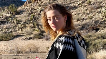 AMBER HEARD HARUS BAYAR MAHAL