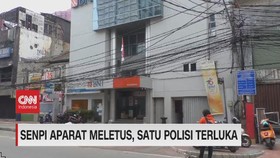 VIDEO: Bersihkan Senjata, Sesama Polisi Tertembak