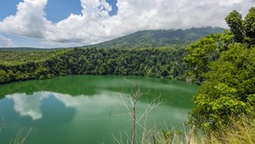 Legenda Danau Tolire, Kisah Pilu Ayah dan Anak