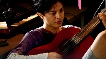 img-title Main Film 'Romantik Problematik', Tengok Perjalanan Karier Bisma Karisma