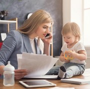 Jadi Ibu Pekerja yang Super Sibuk? 5 Kebiasaan Kecil Ini Bantu Ratakan Perut Buncit, Cobain yuk!