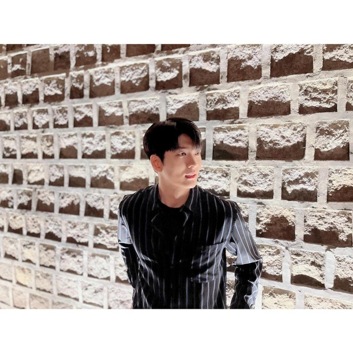 <p>Kang Tae Oh sendiri bukan merupakan nama baru di dunia hiburan. Ia merupakan member grup aktor sekaligus boyband 5urprise yang beranggotakan Seo Kang Joon, Lee Tae Hwan, Gong Myung, dan Yoo Il. (Foto: Instagram @manofcreation_official)</p>