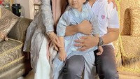 <p>Kita doakan agar Sheza dan janin di dalam kandungannya sehat selalu, ya Bunda. Enggak sabar nih lihat keluarga kecilnya bertambah anggota baru. (Foto: Instagram @shezaidris)</p>
