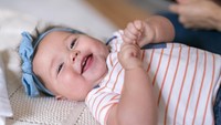 Normalkah Bayi 10 Bulan Belum Tumbuh Gigi? Ini Penjelasannya Bun