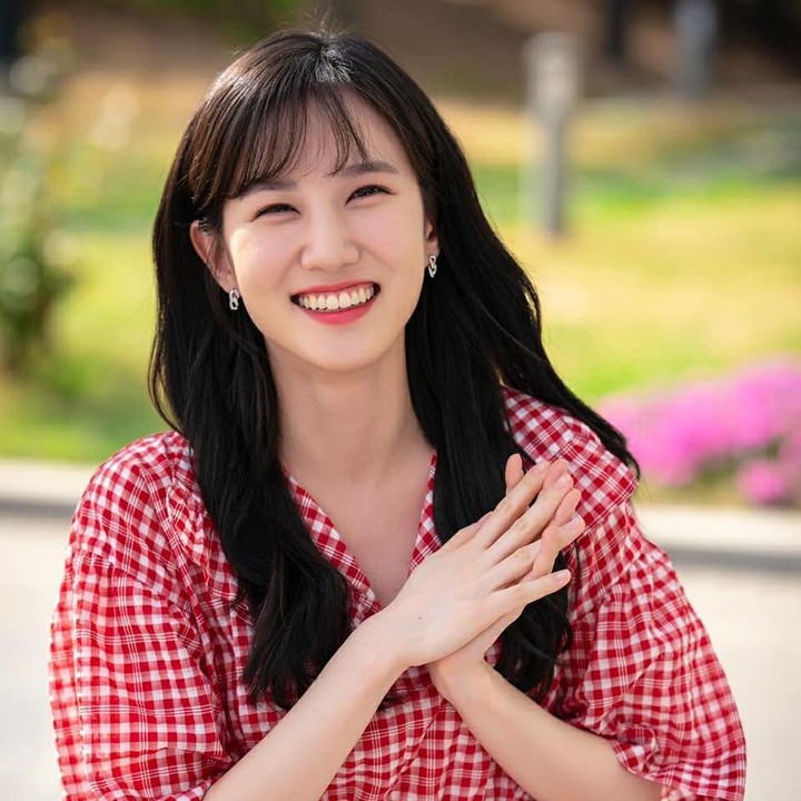 <p>Wajah Park Eun Bin tengah ramai terlihat di media sosial dan layar kaca. Belakangan ini, namanya makin melejit berkat drama Korea <em>Extraordinary Attorney Woo.</em> (Foto: Instagram @eunbining0904)</p>