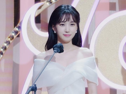 7 Potret Gaya Rambut Berponi Park Eun Bin, Bintang Drakor Extraordinary Attorney Woo