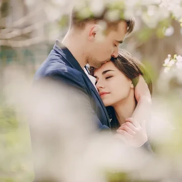 img-title Sederhana Namun Penuh Makna! Ini 8 Tanda bahwa Seorang Pria akan Mencintaimu Selamanya