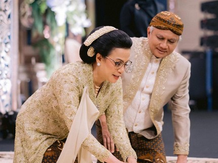 Pesan Manis Sri Mulyani Rayakan Ultah Pernikahan ke-34 dengan Suami