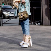 3 Platform Sandals Lokal Ini Cocok untuk Zodiak Berelemen Udara yang Hobi Jalan-jalan