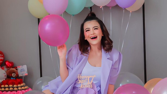 Tania Putri