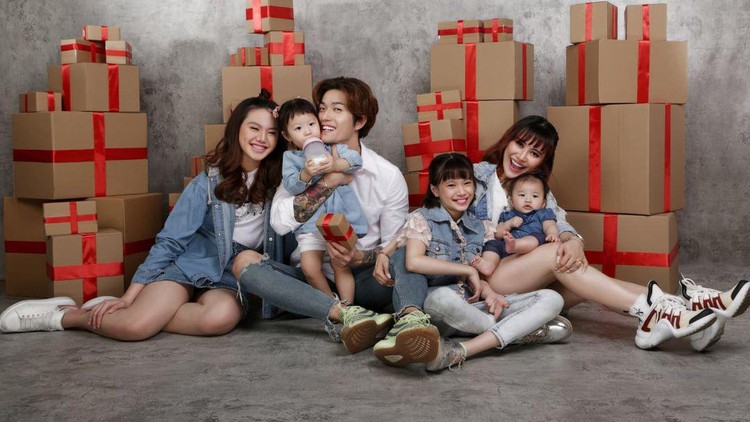 Kedekatan Lee dan Anak Sambungnya Kedekatan Lee dan Anak Sambungnya