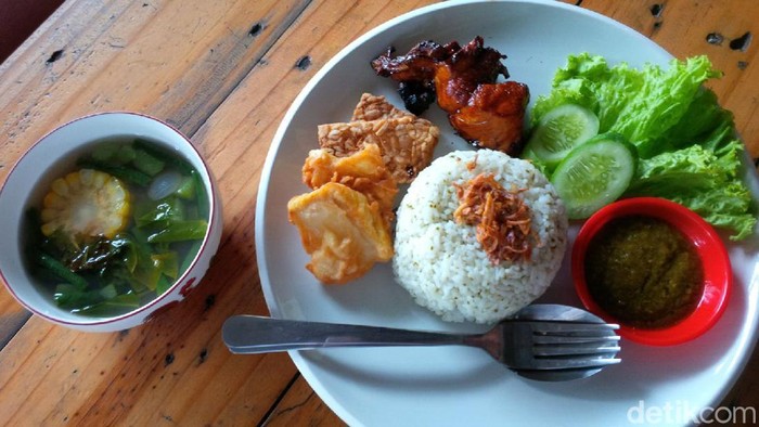 Nasi Daun Jeruk di Majalengka