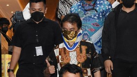 img-title LBH Jakarta Tawarkan Diri Jadi Sahabat Pengadilan Kasus Roy Suryo