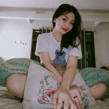 Dihujat Usai Diisukan Jadi Selingkuhan Sule, Riesca Rose Akhirnya Buka Suara