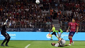 Viral Salto Aneh Messi Dibandingkan dengan Ronaldo yang Ciamik