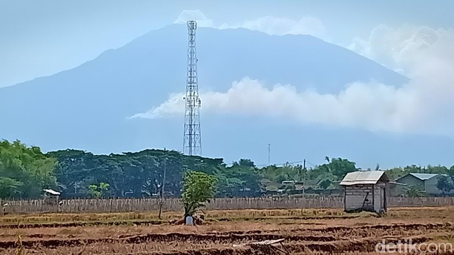 Gunung Lawu Lebih dari 1.600 hektare hutan di Gunung Lawu rawan kebakaran. Perhutani Kawasan Pemangkuan Hutan (KPH) Lawu Ds menyiapkan satgas pencegahan dini kebakaran hutan.