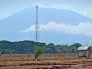 Kata Polisi soal Rombongan Pakaian Putih di Puncak Lawu, Diduga Lakukan Ritual...