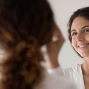 Sering Dikira Sama, Ini Bedanya Toner dan Essence Serta Rekomendasi Produknya!